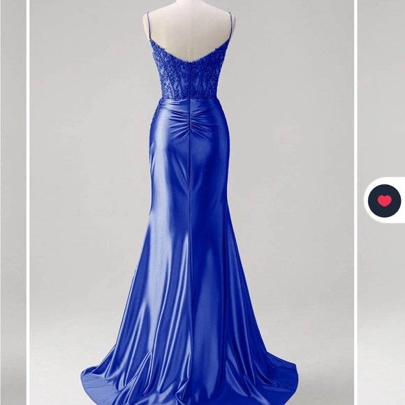 Elegant Blue Evening Gown - Picture 2 of 2